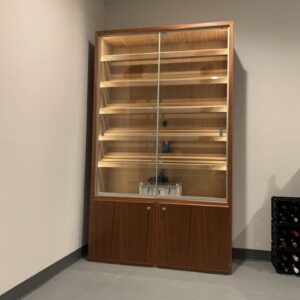 6.8 ft x 3.8 ft x 2.4 ft high-quality humidors